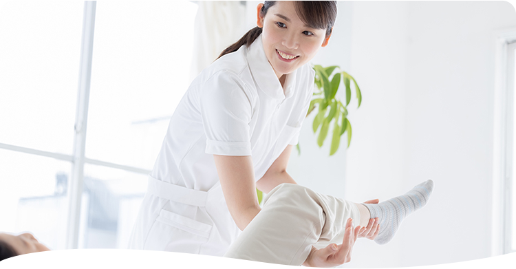 薬物療法と理学療法士によるリハビリを組み合わせた治療